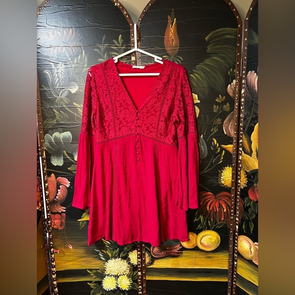Altar'd State Cranberry Lace details Tunic Size Medium (D2)
